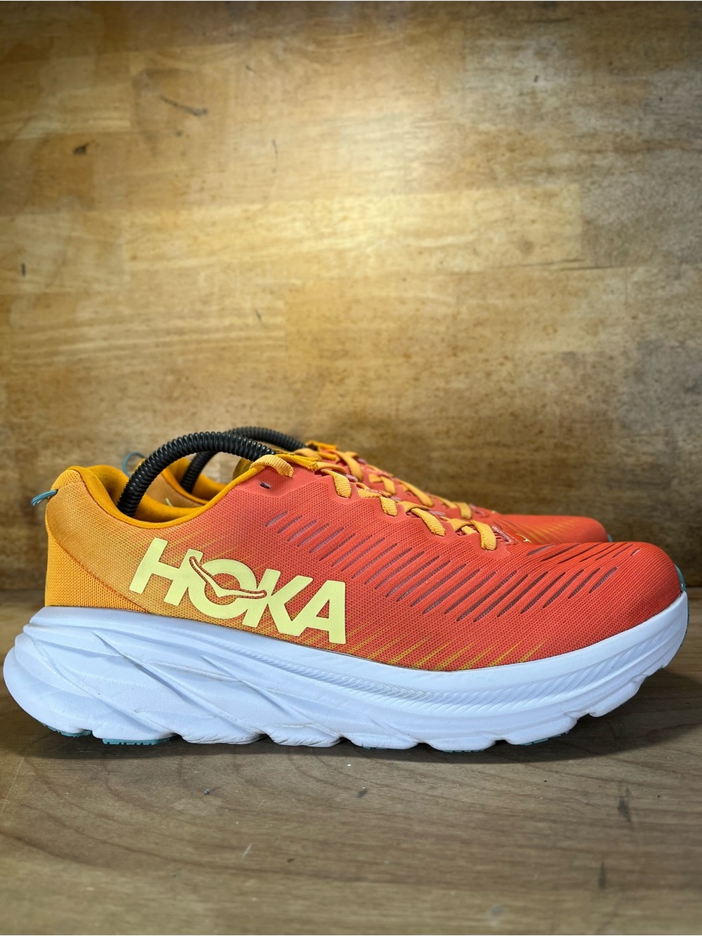 Hoka One One Rincon 3 LIGHTWEIGHT Womens Size 10.5 Running Shoes Sneakers Orange